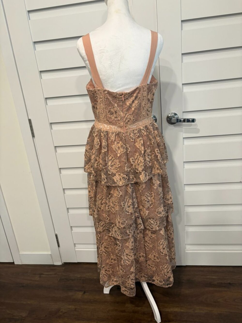 Petal & Pup Shania Brown Lace Bustier Tiered Maxi Dress Size M - Picture 11 of 13